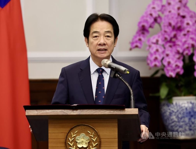 總統賴清德（圖）6日在總統府接見歐洲議會議員訪團表示，面對中國威權主義長期的軍事威脅灰色地帶侵擾，再次印證和平靠實力的鐵律，更重要的是民主國家唯有團結合作才能夠抵抗威權主義對外擴張，捍衛自由民主的價值，守護以規則為基礎的國際秩序。中央社記者張皓安攝 115年1月6日