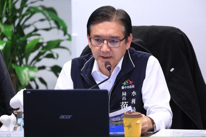 台中市水利局長范世億（圖）6日在市政會議，針對台中防汛4大策略進度與成果進行專案報告，強調在汛期來臨前，將做好排水整治與清疏巡查，並持續建置雨水下水道。（台中市政府提供）中央社記者郝雪卿傳真　115年1月6日