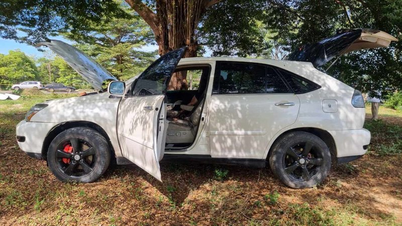 去年一整年，有20多位台灣人在柬埔寨因參與詐騙集團因黑吃黑而喪命，且凶手幾乎也都是台灣人，而柬國警方並不會費心偵辦。圖為疑似因不法利益糾紛而遭到槍殺棄屍車內的台灣受害者。（駐胡志明市辦事處刑事警察單位提供）中央社記者曾婷瑄河內傳真115年1月6日