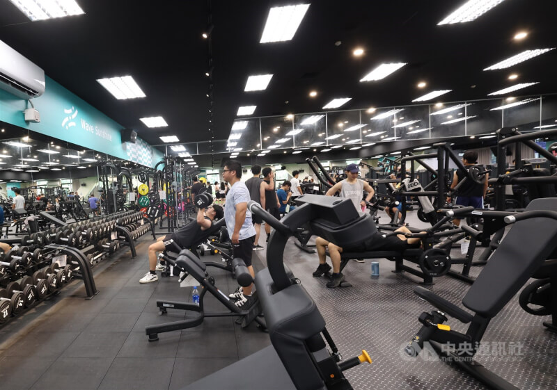圖為台北市中正運動中心健身房。（中央社檔案照片）