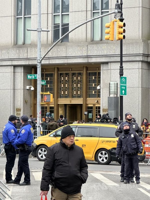 委瑞內拉前總統馬杜洛夫婦被捕後首度在紐約聯邦法院現身，引起各界關注。中央社記者廖漢原紐約攝　115年1月6日