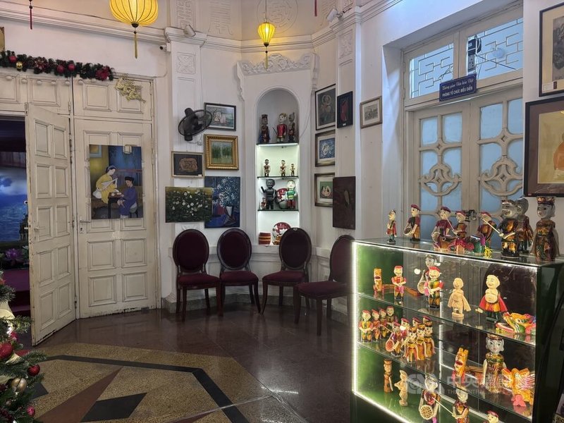 河內有幾間知名的水上木偶戲院，為不少遊客必遊景點，頗受歡迎。偶戲的故事多為傳統的越南民間故事和神話。中央社記者曾婷瑄河內攝　115年1月7日