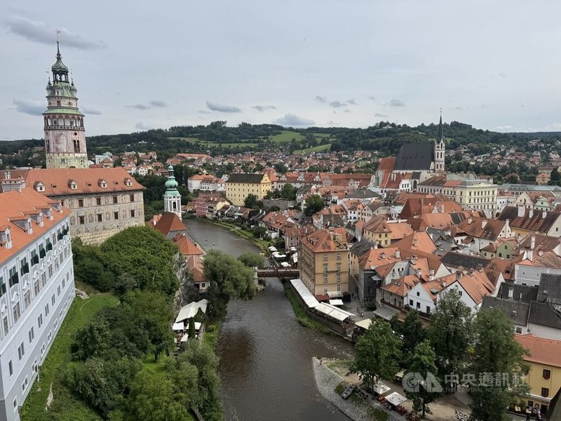 捷克庫倫洛夫（Český Krumlov）城堡在2025年吸引23.3萬人次造訪。中央社記者劉郁葶庫倫洛夫攝　115年1月8日