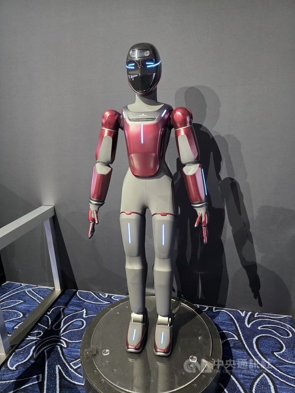 義大利公司Generative Bionics的人形機器人GENE.01採超微技術。中央社記者張欣瑜拉斯維加斯攝　115年1月8日