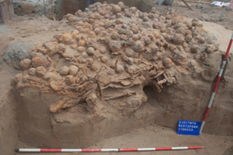 台南鐵路地下化工區發現處高度鏽蝕塊狀物，考古團隊調查發現為砲彈群、砲管、軍刀和火槍槍管，因長期埋藏在地下而氧化。（台南市文化局提供）中央社記者楊思瑞台南傳真　115年1月9日