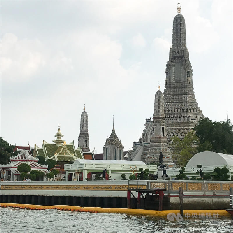 圖為泰國知名景點鄭王廟。（中央社檔案照片）