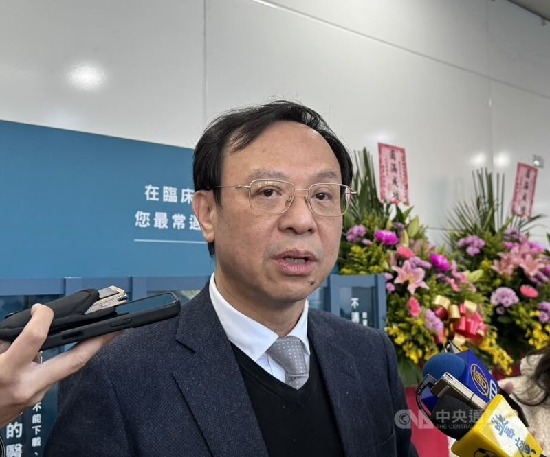 衛福部長石崇良9日受訪表示，將從「健康促進」、「去中心化照護」、「論價值給付」及「科技導入」四大面向落實體系調整，讓台灣因應超高齡社會帶來的挑戰。中央社記者沈佩瑤攝　115年1月9日