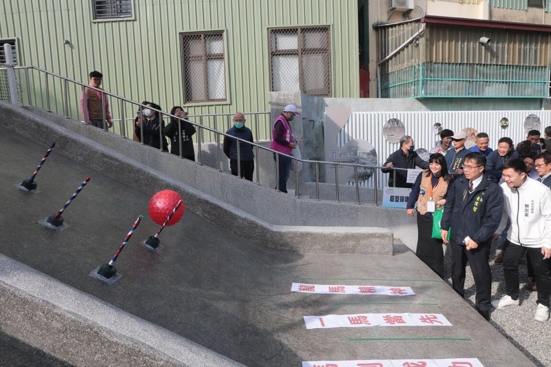 1960年代南部規模最大的台南市北區「元寶樂園」，如今轉身為「北園公園」重新出發，以懷舊為主題，打造多座遊具，讓人重溫舊夢。（台南市政府提供）中央社記者張榮祥台南傳真 115年1月10日