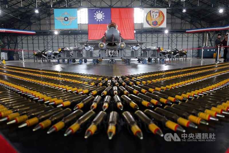 國防部表示，將結合新式裝備獲得，持續深化友盟合作，爭取新式彈藥自主生產，建立在地彈藥生產線。（中央社檔案照片）