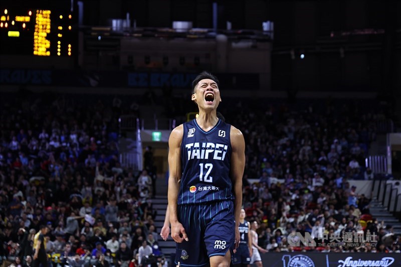 林志傑因場上衝突離開板凳區遭驅逐出場。（中央社檔案照片）