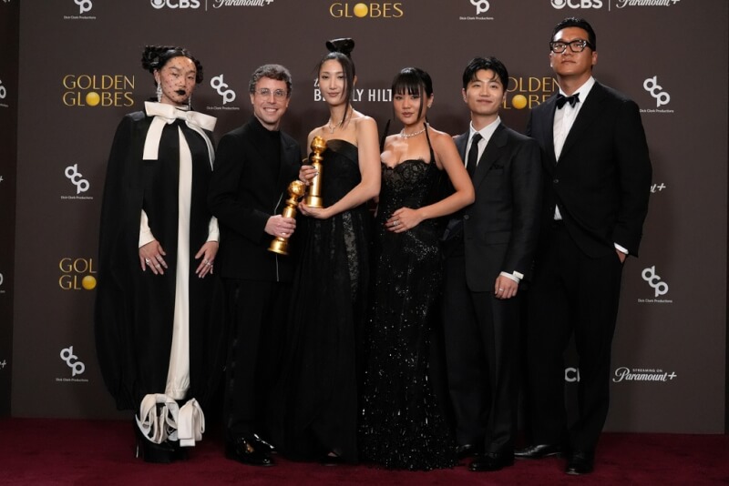 「Kpop 獵魔女團」在第83屆金球獎獲最佳動畫片,並以歌曲「燦金」(Golden)奪得最佳歌曲。(美聯社)