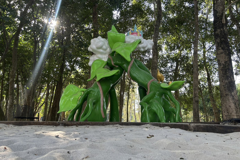 台南山上花園水道博物館在戶外沙坑區打造全新裝置藝術「豆藤冒險」，以童話故事「傑克與魔豆」為創作靈感，串聯沙坑區與水道森林場域。（文化局提供）中央社記者楊思瑞台南傳真　115年1月12日