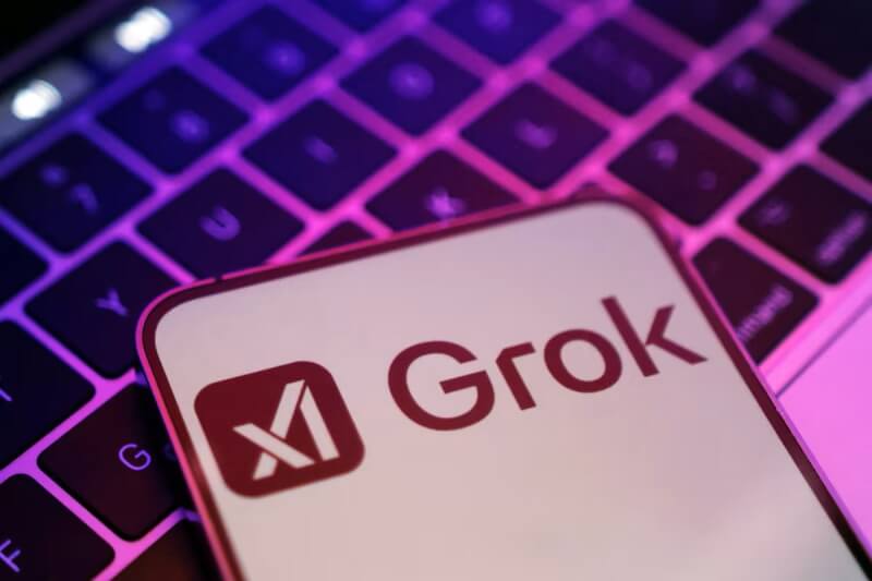 Grok因深偽性影像在全球引發反彈，已限制影像生成與編輯功能供付費用戶使用，外界批評相關措施仍不足以徹底解決問題。（路透社）