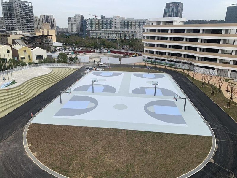 新竹縣竹北市文中二校舍（文興國中）興建工程以校園建築作為教育理念的延伸，透過曲線與編織意象，並結合客家竹編織，打造兼具文化深度與學習啟發的校園環境，預計民國115年6月全面完工。（新竹縣政府提供）中央社記者郭宣彣傳真 115年1月13日