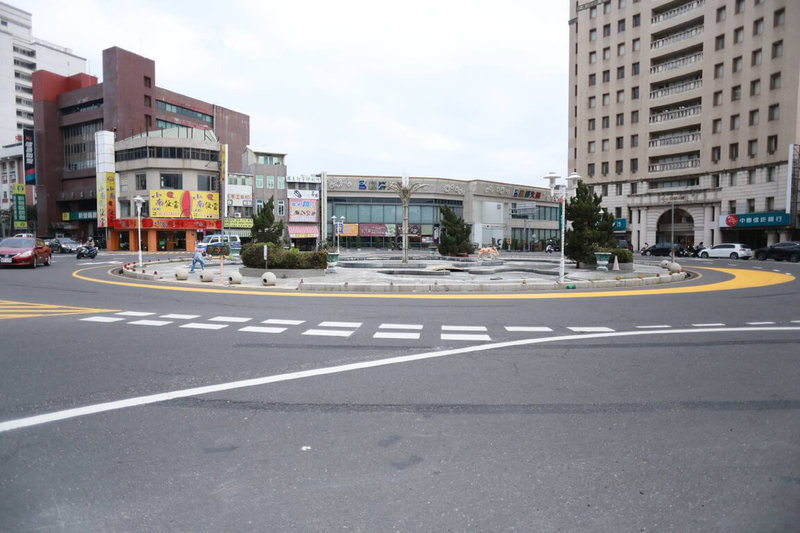 台南市新營圓環是新營區重要交通要道,也是台南重要人權歷史場址。(台南市文化局提供)中央社記者楊思瑞台南傳真 115年1月13日