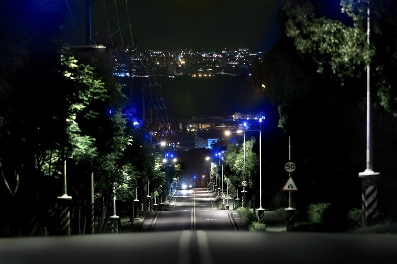 台中市路燈全面LED化及智慧管理後，兼具節約電費、節能減碳、智慧管理等功能，同時能降低空污及美化景觀，市府每年約可減少電費新台幣1.3億元。（台中市政府提供）中央社記者郝雪卿傳真　115年1月13日