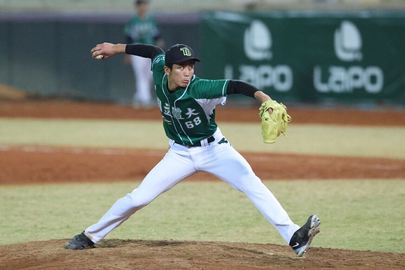 114學年度大專棒球聯賽（公開一級）國立體大投手范博凱（圖）13日複賽後援6.1局穩守，率隊擊敗中信科大，也拿下勝投。（大專體總提供）中央社記者謝靜雯傳真　115年1月13日