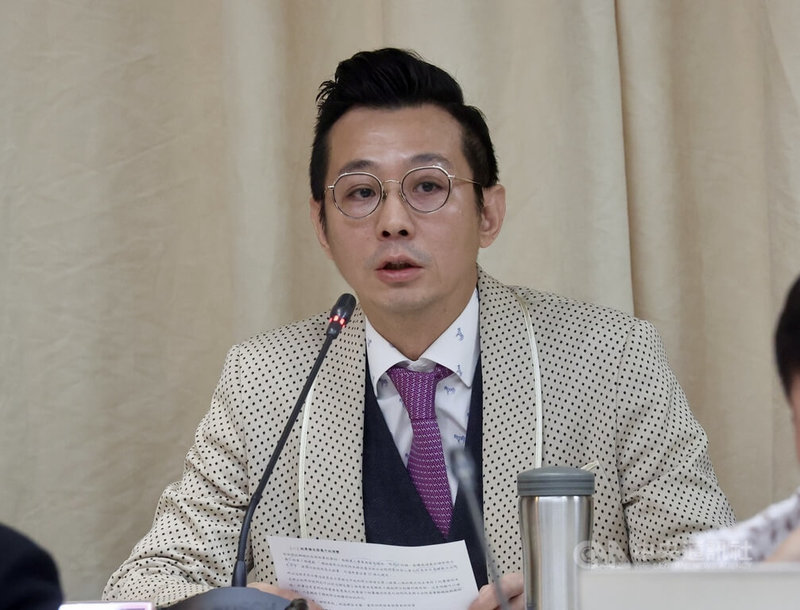 立法院14日舉行全院委員會「對總統提出彈劾案」公聽會,國民黨黨團推薦學者專家李岳洋發言。中央社記者張皓安攝 115年1月14日