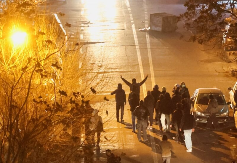 德黑蘭民眾上街抗議。（West Asia News Agency via 路透社）