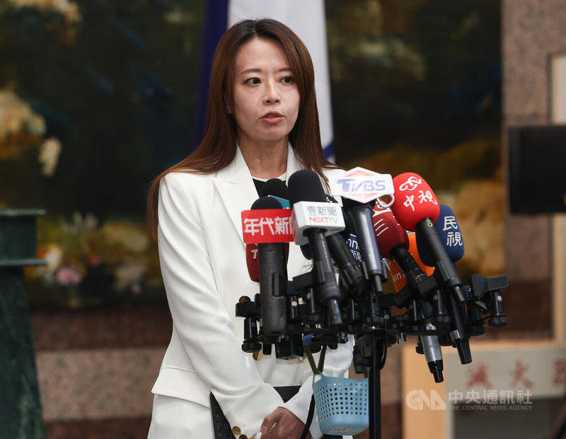 有媒體報導，國民黨文傳會副主委林益諄不僅和媒體記者起口角，還痛罵新媒體部黨工。國民黨發言人江怡臻（圖）14日下午受訪表示，林益諄已主動請辭。中央社記者謝佳璋攝  115年1月14日