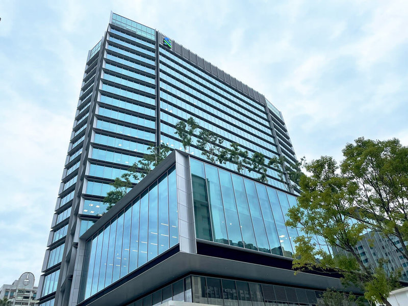 渣打集團全球研究部15日發布最新經濟展望報告。圖為渣打銀行的總行大樓外觀。（渣打銀提供）中央社記者呂晏慈傳真　115年1月15日