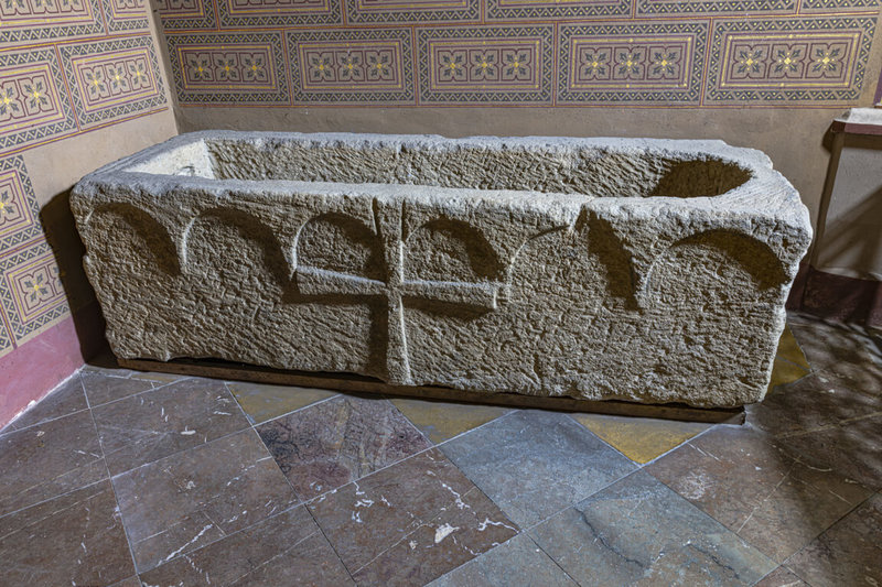 捷克國家博物館將在2026年與布拉格城堡管理局合作推出「普熱米斯爾王朝」（Přemyslids）展覽，此為全年最盛大的展覽，預計於4月下旬開幕，展現捷克建國王朝在政治權力、文化與國家認同形成中的角色。圖為11世紀末羅馬式石棺。（捷克國家博物館提供）中央社記者劉郁葶布拉格傳真 115年1月15日