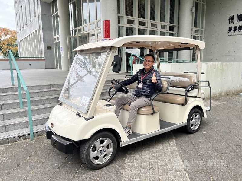 115學年度學科能力測驗16日下午開放查看試場，台灣大學特殊試場共有145人應試，校方特別提供服務車，方便行動不便的考生進出。中央社記者陳至中攝　115年1月16日