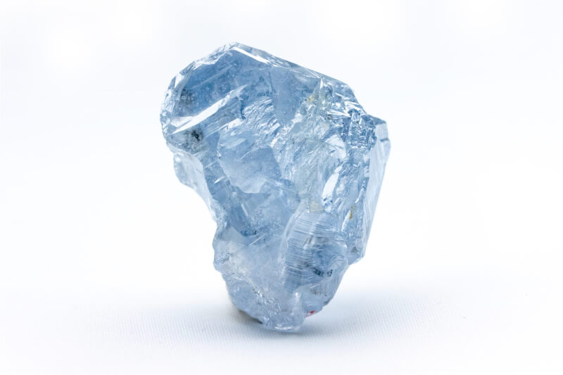 彼特拉珠寶公司13日在南非開採出一顆41.82克拉藍鑽，顏色和淨度極佳，相當罕見。（圖取自彼特拉珠寶公司網頁petradiamonds.com）