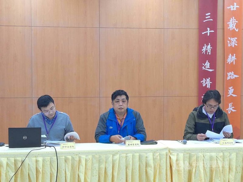 115學年學科能力測驗17日舉行第1天考試，第1節考數學A，教育部邀請台北市高中數學科教師群協助分析試題。中央社記者許秩維攝　115年1月17日