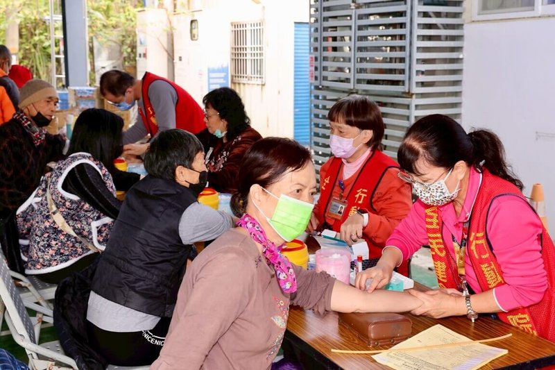 台南市115年度近百場「行動醫院-全民健檢」17日開跑。這項服務已在台南持續推動20多年，今年更導入AI胸部與心臟檢測系統，強化中老年族群心血管疾病的早期發現和預防。（台南市政府提供）中央社記者張榮祥台南傳真 115年1月17日