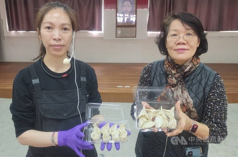 澎湖區漁會17日起一連2天辦理「包魚水餃」的活動，每人400元的報名費，將全數捐給澎湖2所高中職低收入戶學子作為赴台面試的交通費用。希望藉此公益活動，能讓弱勢的學子們，不因距離與經濟條件而錯失升學機會，安心跨海追尋自己的未來。中央社   115年1月17日