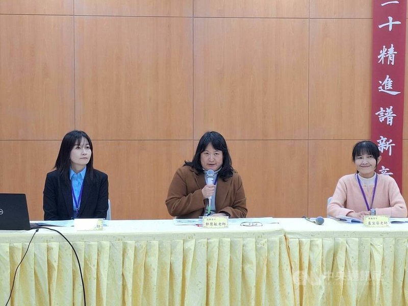 學測18日第3節考國文寫作，教育部邀請台北市高中國文科教師群分析試題。中央社記者許秩維攝　115年1月18日