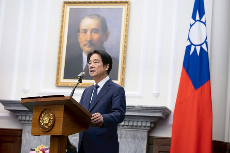 總統賴清德21日表示，台灣將持續提升國防預算與自我防衛能力，並打造「台灣之盾」先進防空系統；台美關稅談判已底定，期盼後續透過「經濟繁榮夥伴對話」（EPPD）等機制，深化台美、台歐在安全等各領域合作。（圖取自總統府flickr）