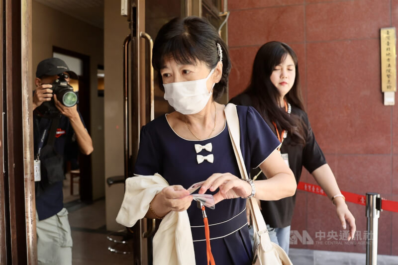 前民眾黨主席柯文哲的妻子陳佩琪（圖）在臉書貼出廉政署搜索票，廉政署21日表示已涉違反個資法疑慮。（中央社檔案照片）