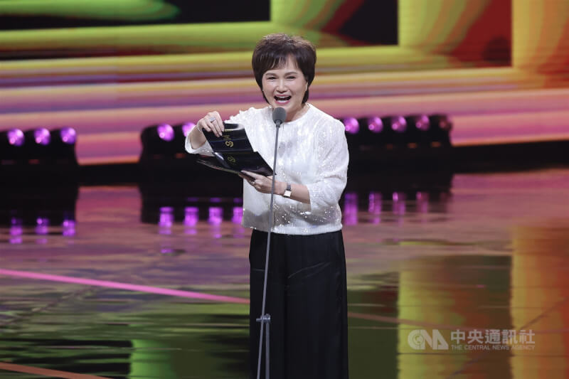 資深媒體人沈春華2025年擔任電視金鐘獎頒獎人。（中央社檔案照片）