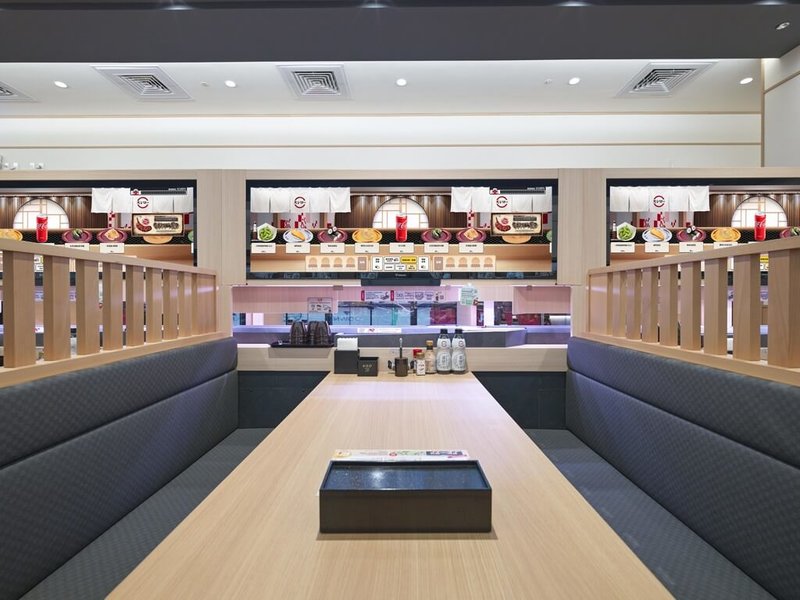 壽司郎拓展新據點,26日將進駐微風南山,但將加收5%清潔服務費。業者23日說,這是台灣首度導入DIGIRO數位迴轉壽司的門市,有專人帶位、桌面清潔。(壽司郎提供)中央社記者黃巧雯傳真 115年1月23日