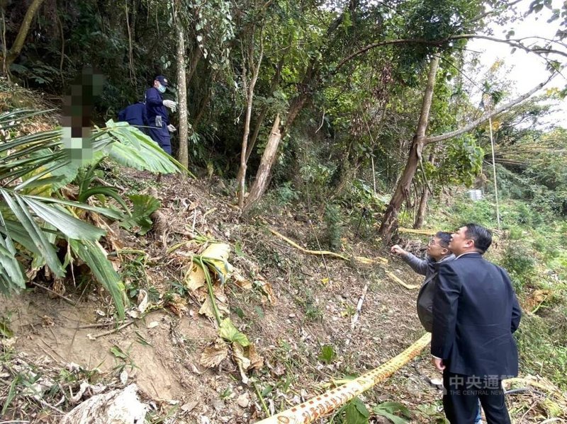 台中警方日前接獲民眾報案，在太平區發現疑似人頭顱骨，立即封鎖現場調查，經比對相關跡證，初步確認與10年前1件婦人失蹤案有關。（翻攝照片）中央社記者蘇木春傳真　115年1月25日