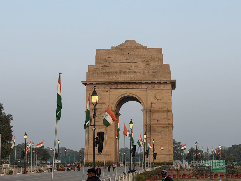 印度國慶日「共和國日」（Republic Day）的閱兵與遊行活動，在新德里（New Delhi）印度門前方的「盡責大道」（Kartavya Path）進行。中央社記者李晉緯新德里攝　115年1月26日