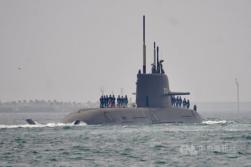 繼2025年11月28日完成第5次海上測試（SAT）後，潛艦國造原型艦「海鯤號」26日第6度SAT。中央社記者董俊志攝　115年1月26日