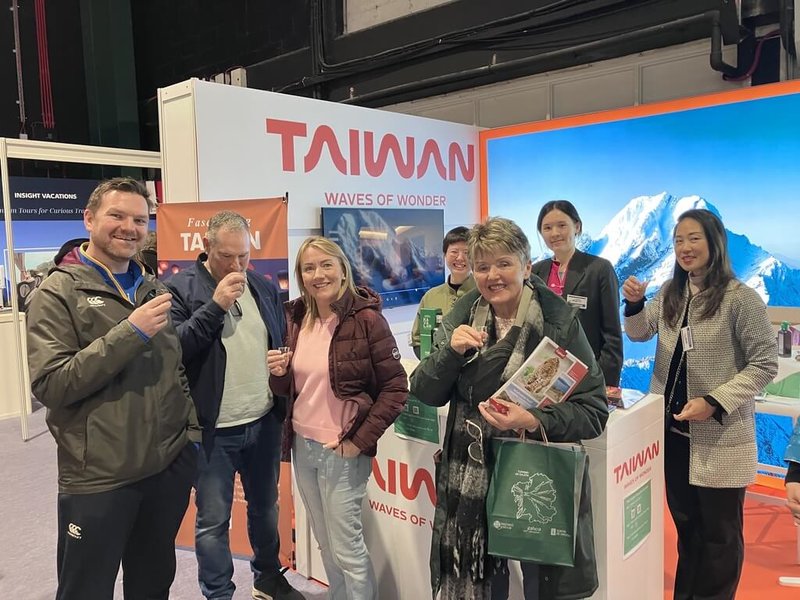 愛爾蘭旅遊產業盛會「都柏林國際旅展」23至25日舉行，台灣館舉辦噶瑪蘭威士忌品飲活動，廣獲好評。（駐愛爾蘭代表處提供）中央社記者陳韻聿倫敦傳真　115年1月27日