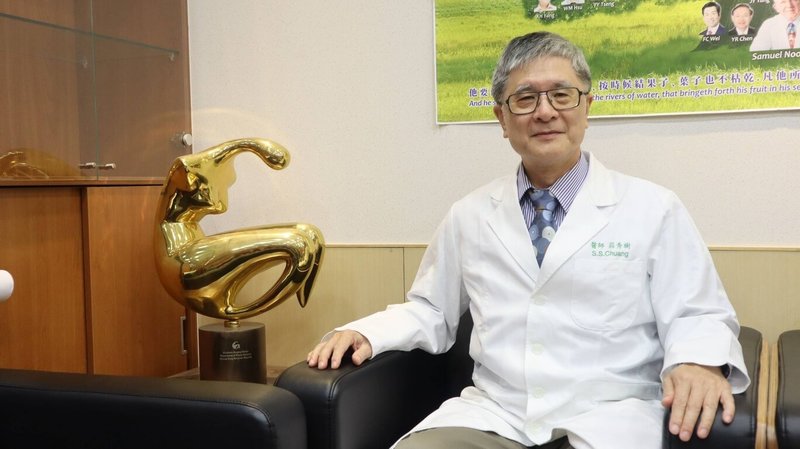 林口長庚醫院27日舉辦八仙塵爆10週年紀念會，會中緬懷在2025年辭世的整形外科醫師莊秀樹（圖），他曾在八仙塵爆發生後，親自帶隊承擔第一線急性救治與後續重建，受人感念。（林口長庚醫院提供）中央社記者葉臻傳真　115年1月27日