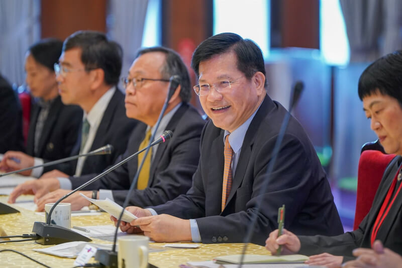 外交部長林佳龍26日與多位來自美國的重量級企業代表進行深入座談。（圖取自林佳龍臉書facebook.com）