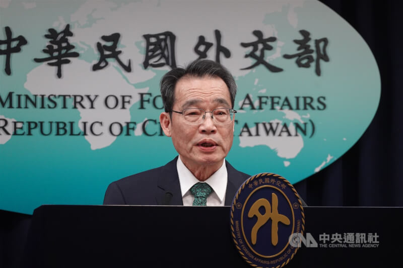 外交部27日舉行例行記者會，由領務局長鄭正勇進行業務簡報，分享旅安資訊。中央社記者楊堯茹攝 115年1月27日