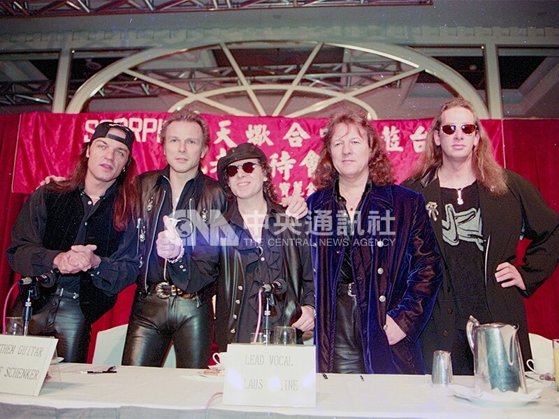 德國知名搖滾樂團天蠍合唱團在台北凱悅飯店舉行記者會。中央社記者熊力學攝 83年1月29日