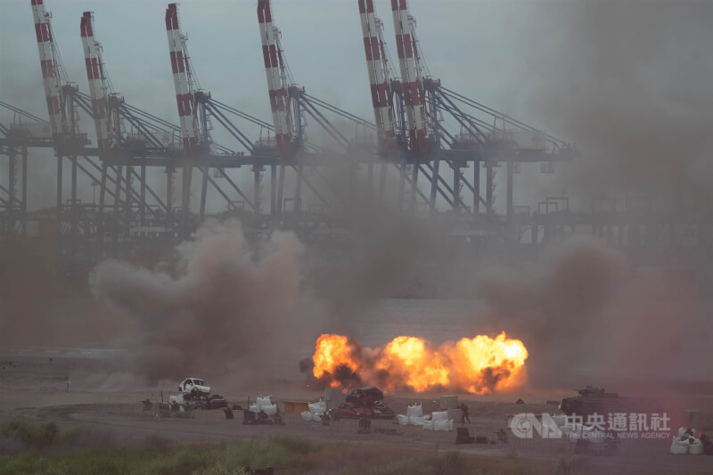 2023年漢光39號實兵操演，國軍於新北市八里舉行聯合反登陸演練。（中央社檔案照片）