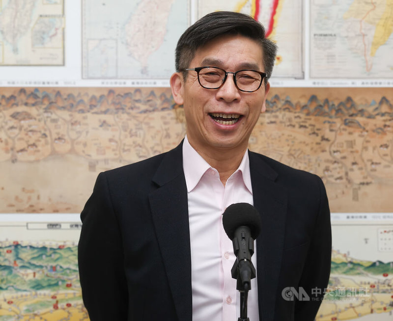 民進黨立法院黨團幹事長鍾佳濱（圖）28日受訪表示，國會就是要開放討論，但就怕行政院版的國防特別條例草案被人撇在一邊，只要能將行政院版納入審查，其他版本都歡迎一起比較。中央社記者謝佳璋攝  115年1月28日