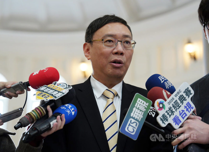 監察院陳菊請辭獲准,監察院祕書長黃適卓(圖)29日表示,依照公務人員請假辦法規定,陳菊可以請假到115年7月,因此並無外界指稱「無假可請」。中央社記者游凱翔攝 115年1月29日