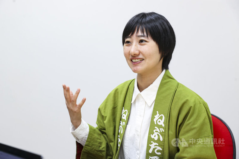 台灣作家下町貴族（圖）自2015年起旅居日本，在2022年時因工作而加入日本青森「睡魔愛好會」，並因此開始協助製作睡魔。中央社記者鄭清元攝　115年1月29日