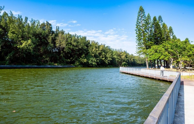 桃園市政府斥資新台幣2.6億元整治永安漁港北岸的後湖溪生態園區，市府29日表示，園區預計2月展開試營運，4月正式營運。（桃園市政府提供）中央社記者葉臻傳真　115年1月29日