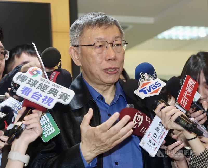 台灣民眾黨創黨主席柯文哲將任國家治理學院長，外界關注是否重掌黨內大權。柯文哲（圖）29日在台北受訪表示，每個人做自己擅長、喜歡的事情就好，他自己每次看到法律條文就想打瞌睡，身為外科醫師，看法律文字覺得很煩，但黨主席黃國昌很有興趣，兩人就分工合作，立法院給黃國昌處理，他專門到南部辦訓練班。中央社記者張皓安攝　115年1月29日